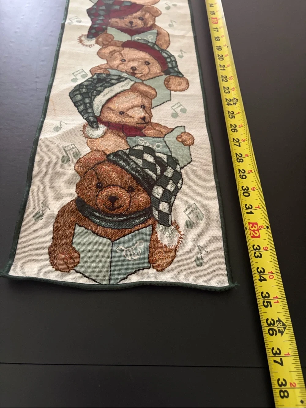 VTG Christmas caroling, bear tapestry Bell wall hanging banner